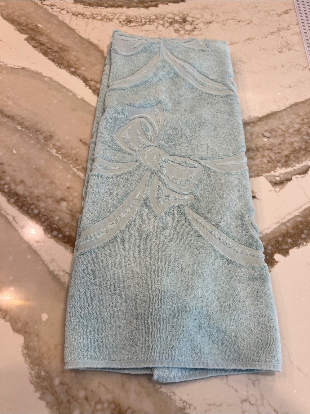 Light Blue Vintage Decorative Bow Embossed Large Bath Towel